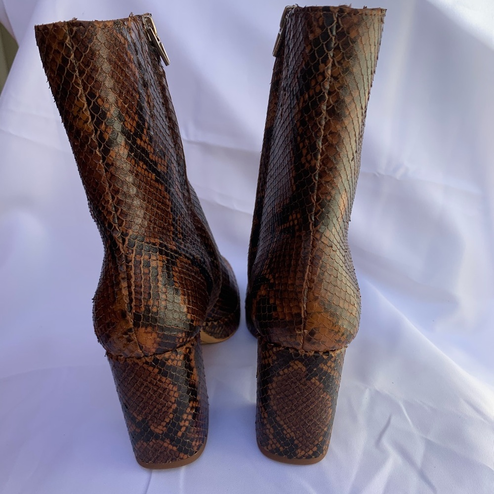 Dolce Vita Eden LEATHER Boothie - Picture 2 of 5